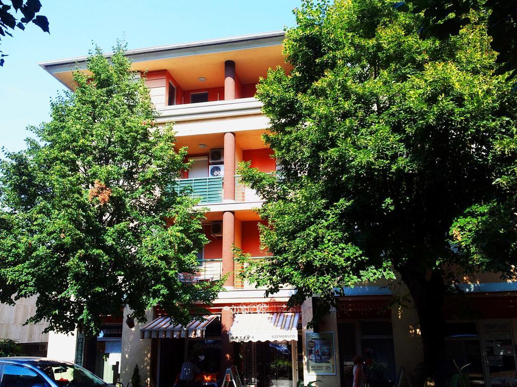 Max Thermal Apartman Hévíz المظهر الخارجي الصورة